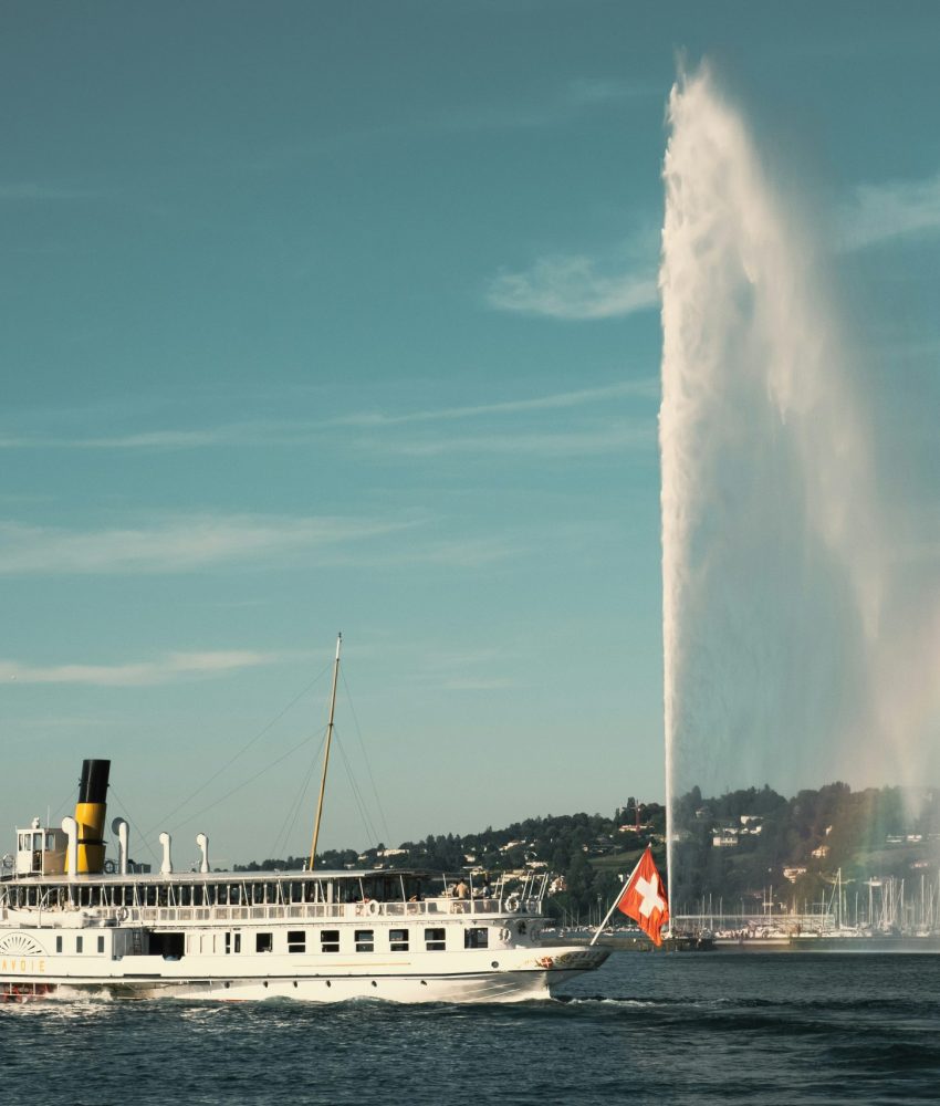 yomira-studio-WtzOzXJW8HQ-unsplash